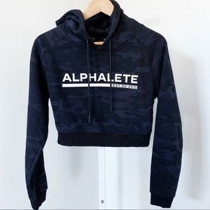 Alphalete Cropped Black Camo Sweatshirt